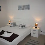 Bay شقة