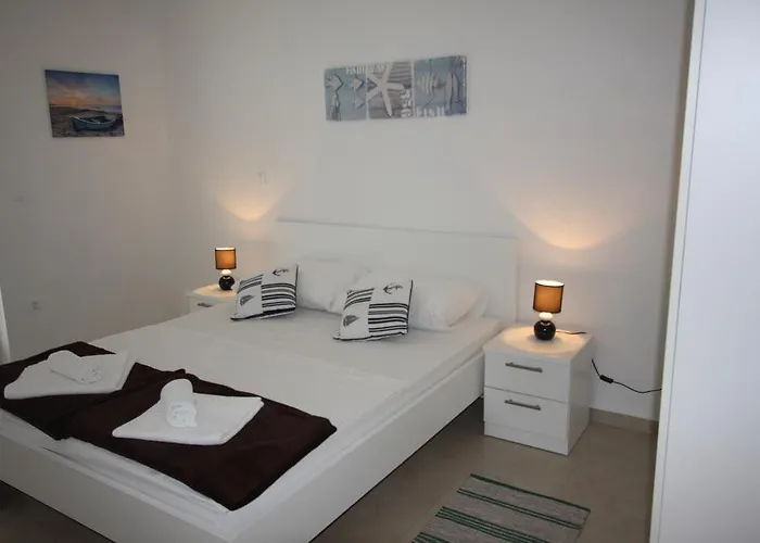 Bay Apartment