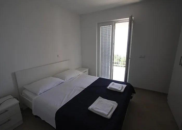 Bay Apartment