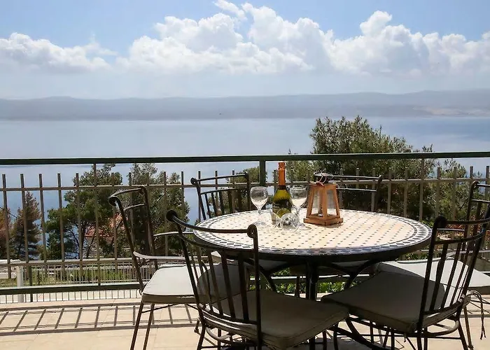 Bay Apartment