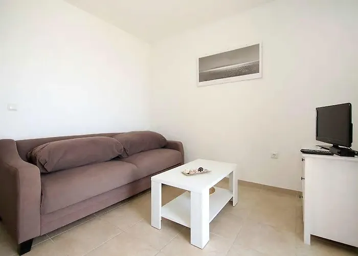 Bay Apartment